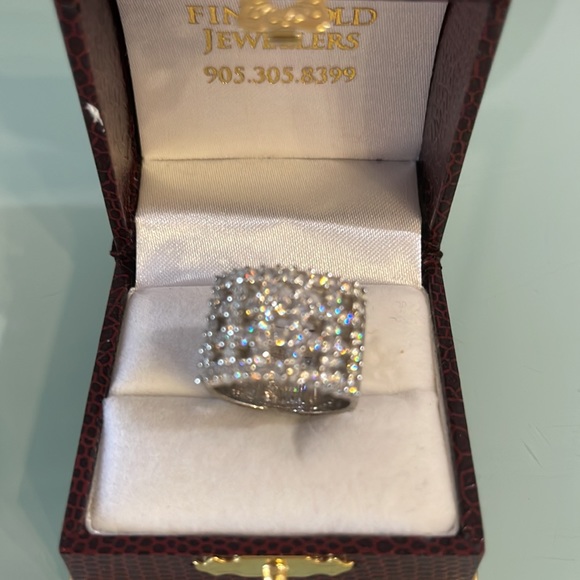 Rhinestones Ring - Picture 2 of 2